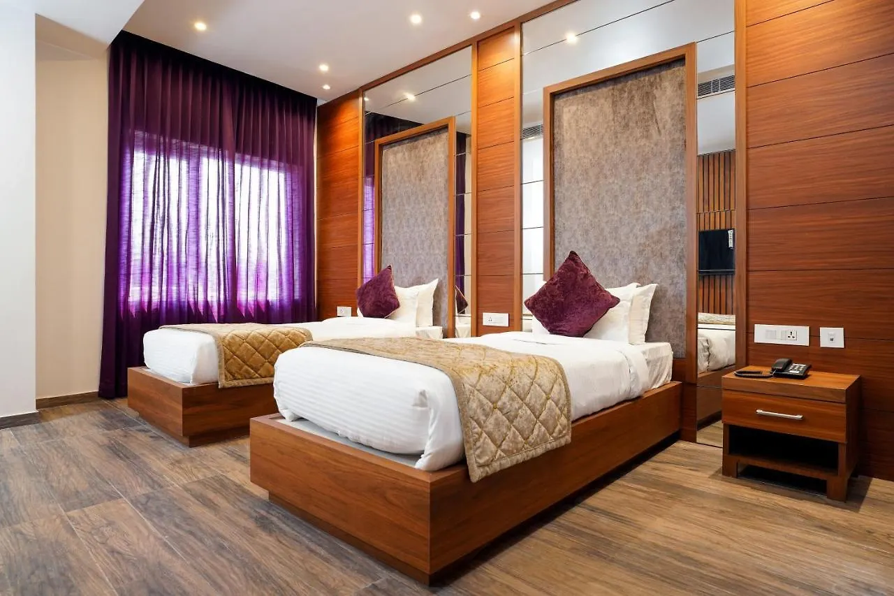 Nexstay River Mouth International Ferokh