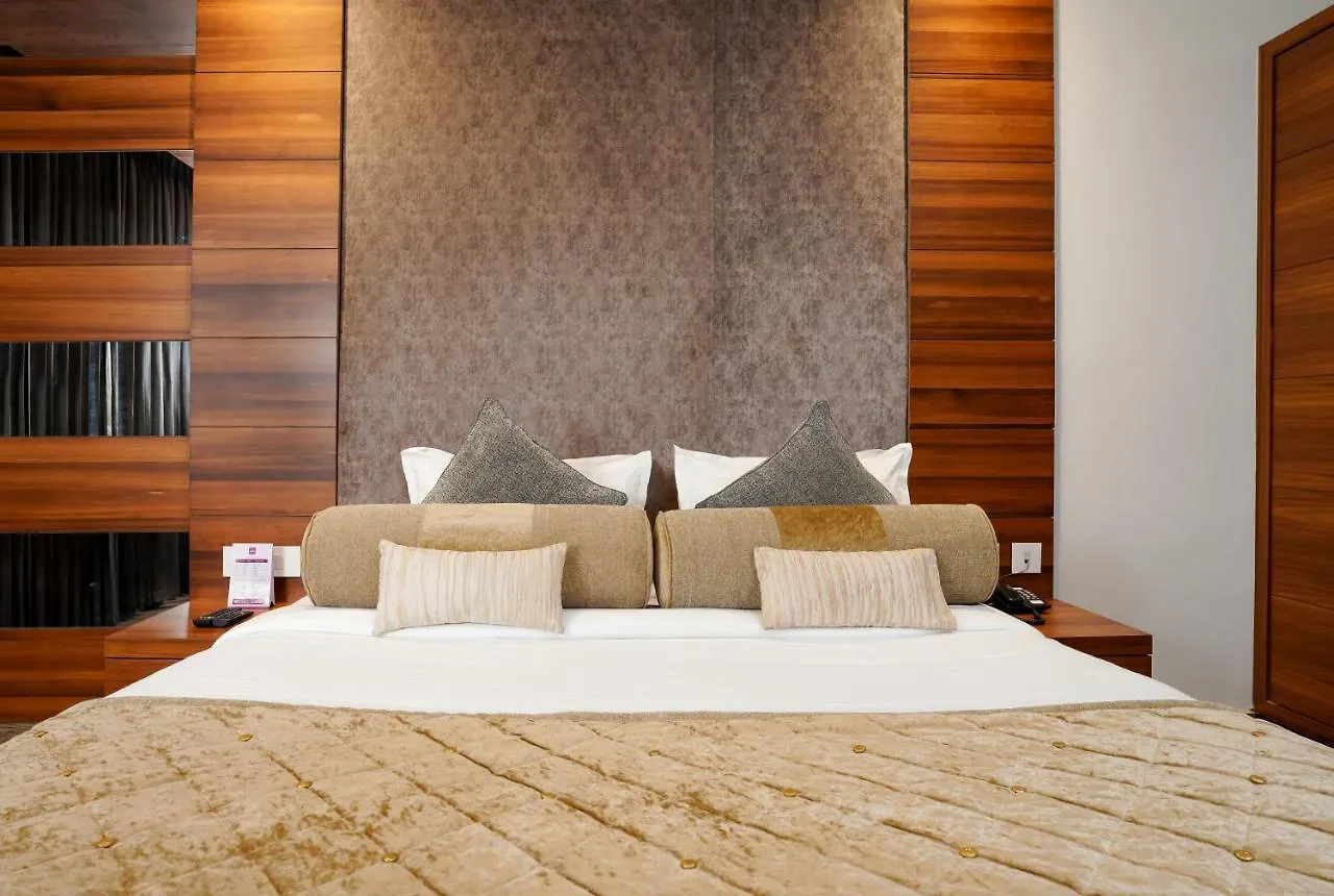 Nexstay River Mouth International Ferokh 3*,  India